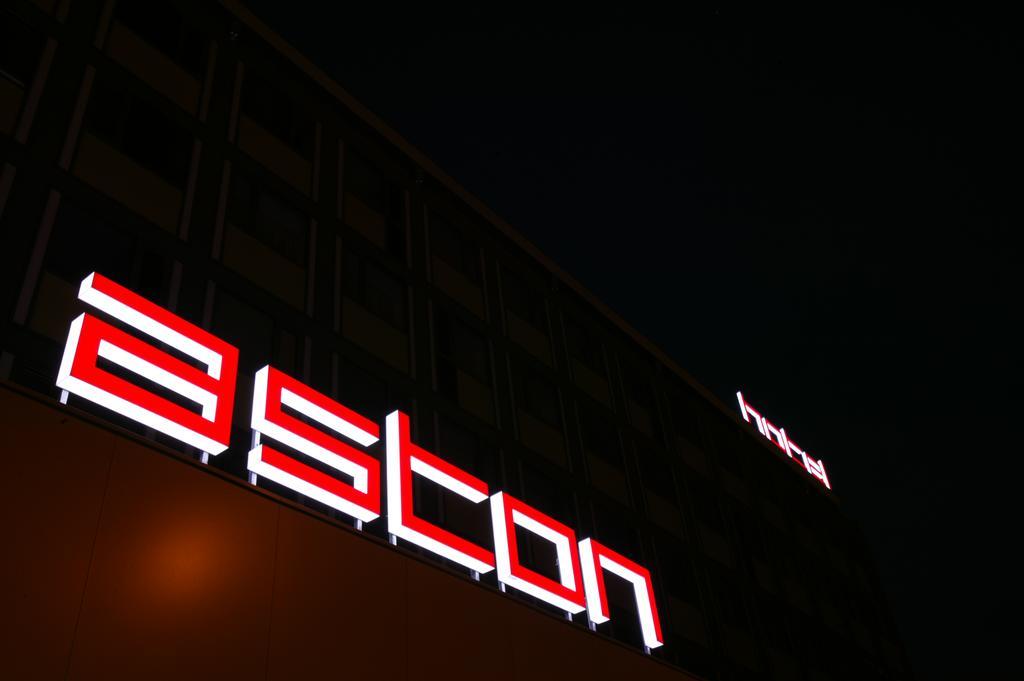 Aston Hotel Pozsony Kültér fotó
